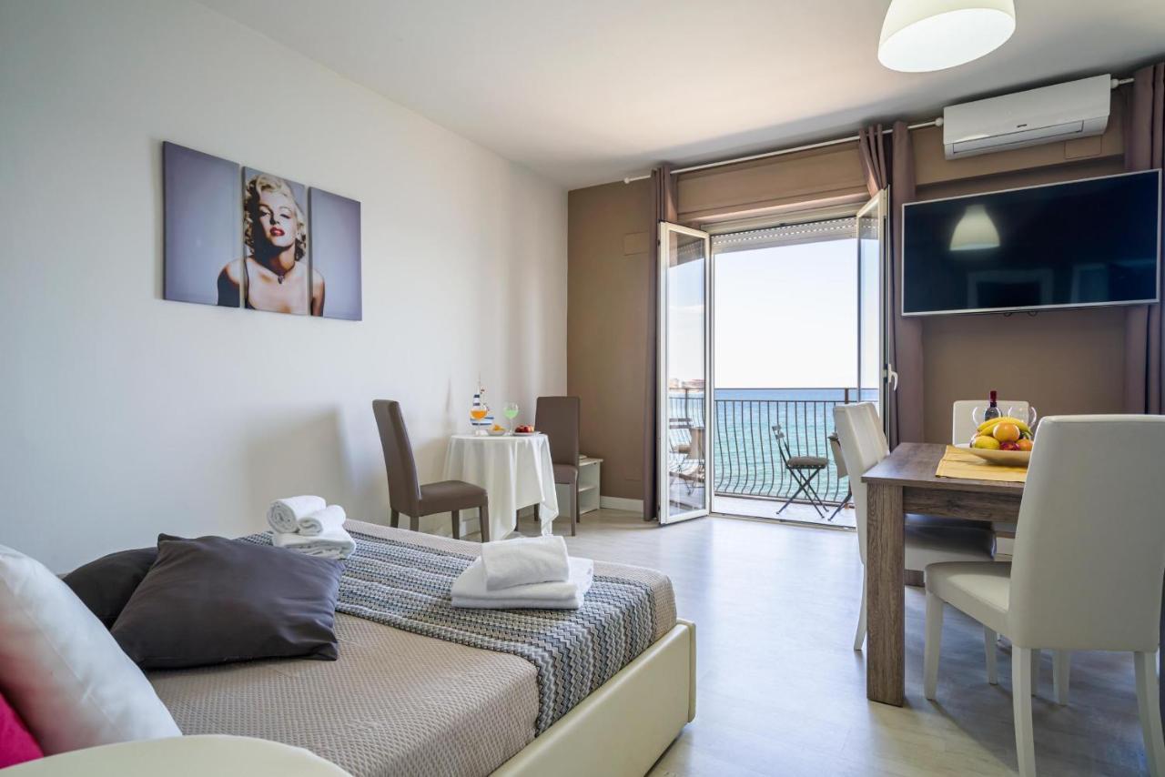 Appartamento Loft Panorama di Naxos Giardini Naxos Esterno foto